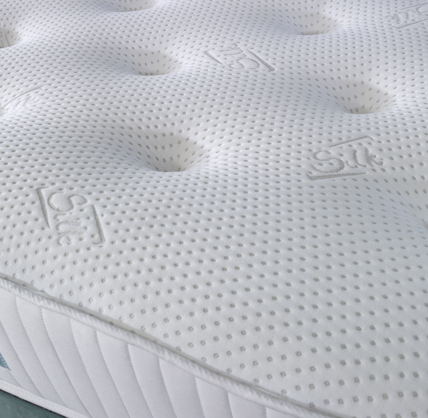 Luxury memory sprung matteresq